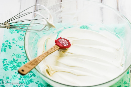 whipped coconut frosting1