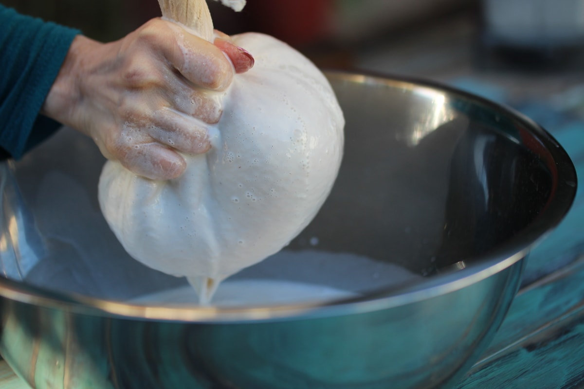 how to make almond milk