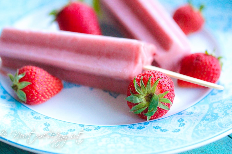 strawberry banana popsicles