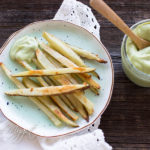 baked garlic fries with avocado cream dip