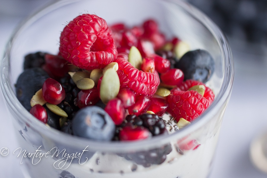 paleo cashew yogurt parfait