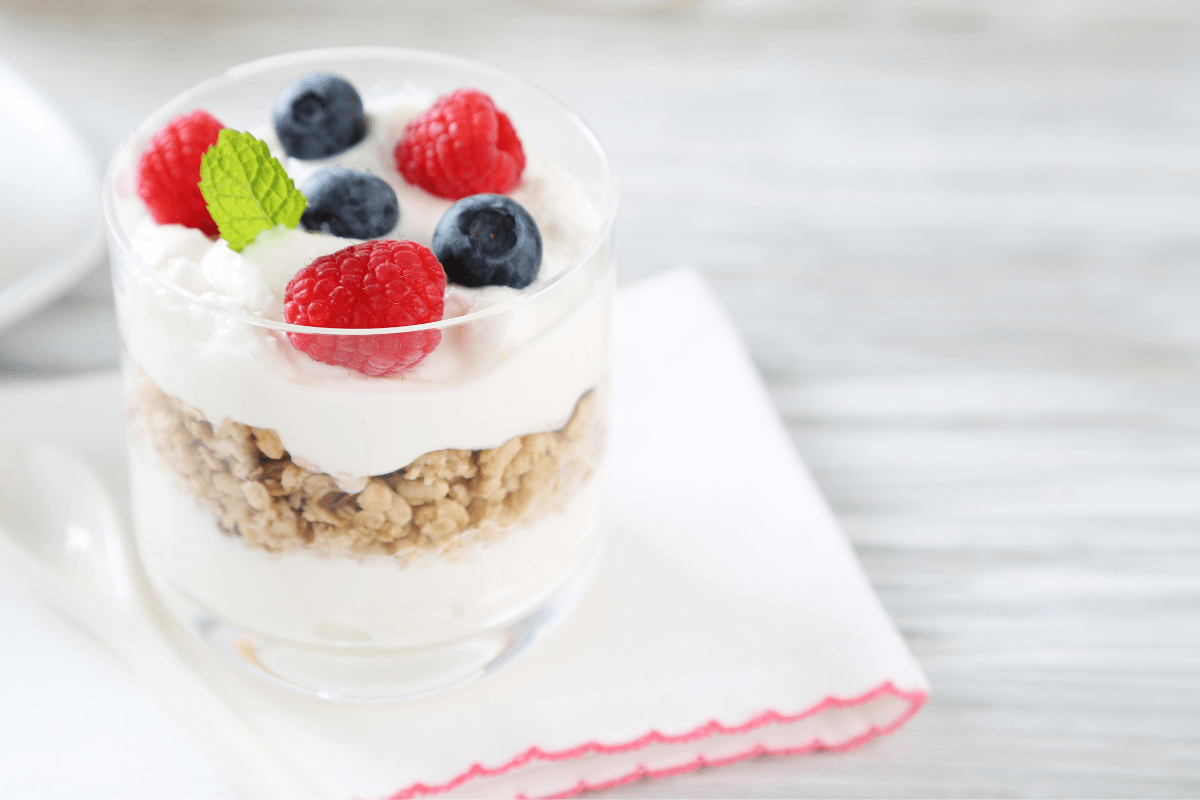 yogurt with granola and berries